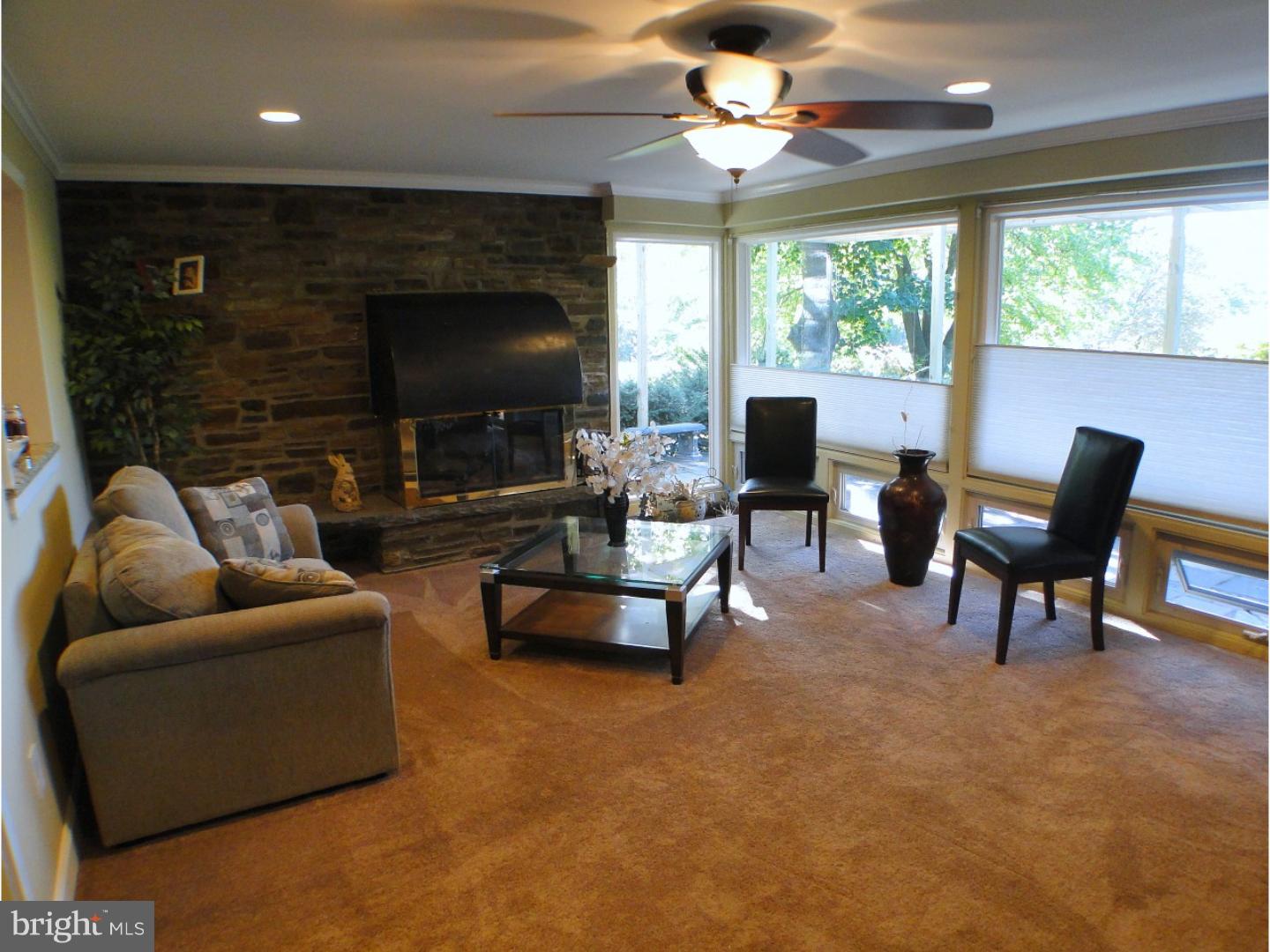 4504 East Yates Road Bensalem, PA 19020 - Photo 4 of 25 Gallery Image 4