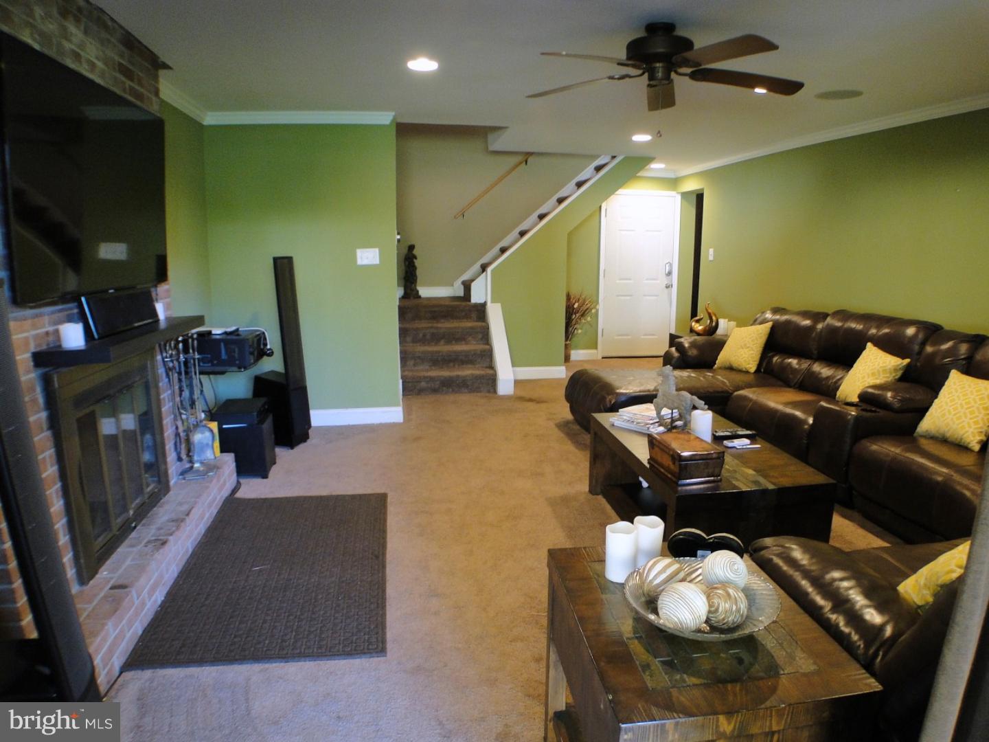 4504 East Yates Road Bensalem, PA 19020 - Photo 10 of 25 Gallery Image 10