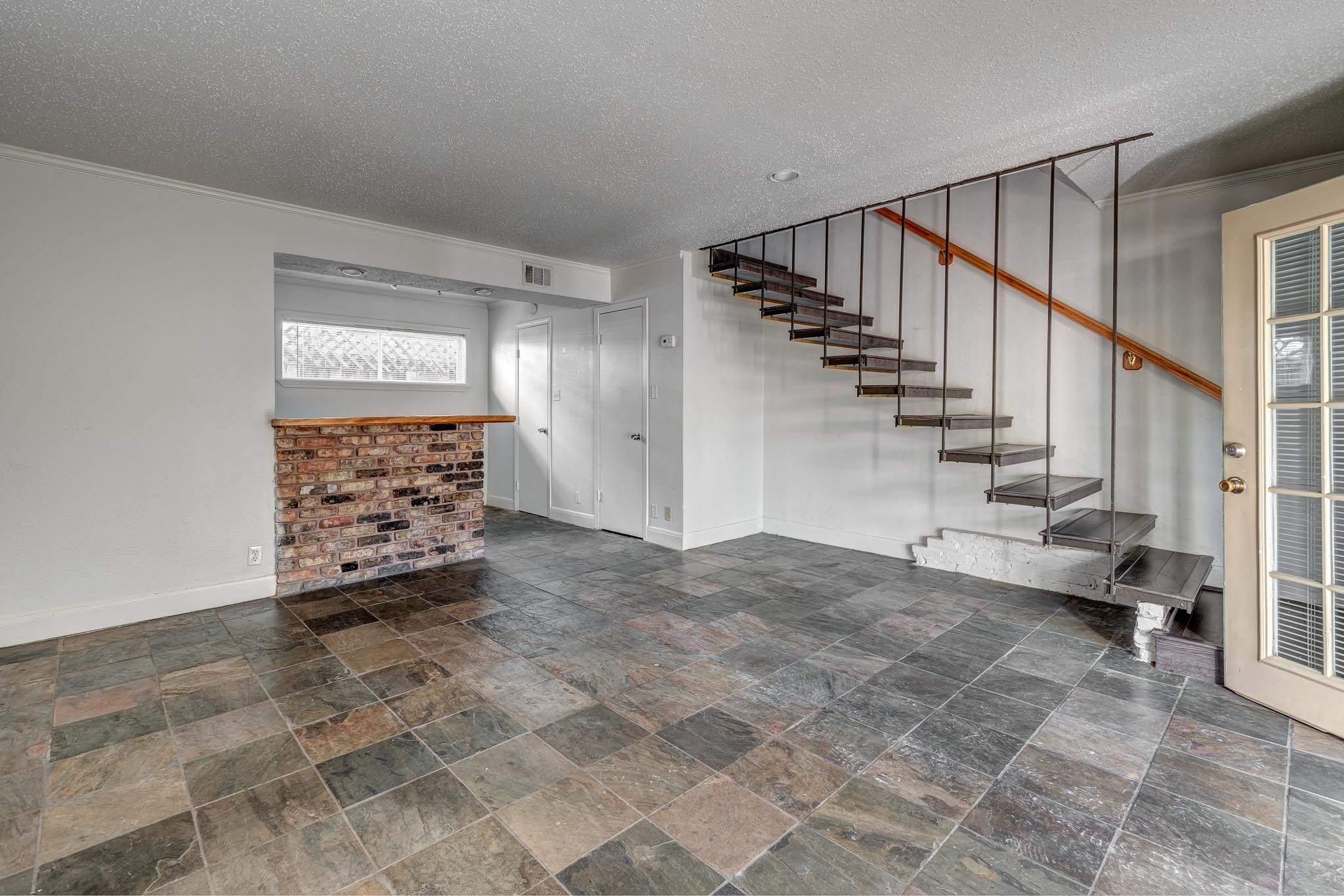 4321 Hazard Street, Unit 9 Houston, TX 77098 - Photo 4 of 11