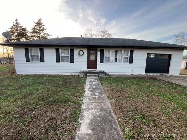 $193,000 | 603 North Oak Street, Stover, MO 65078