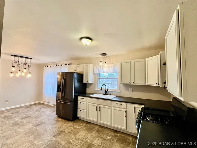 $193,000 | 603 North Oak Street, Stover, MO 65078