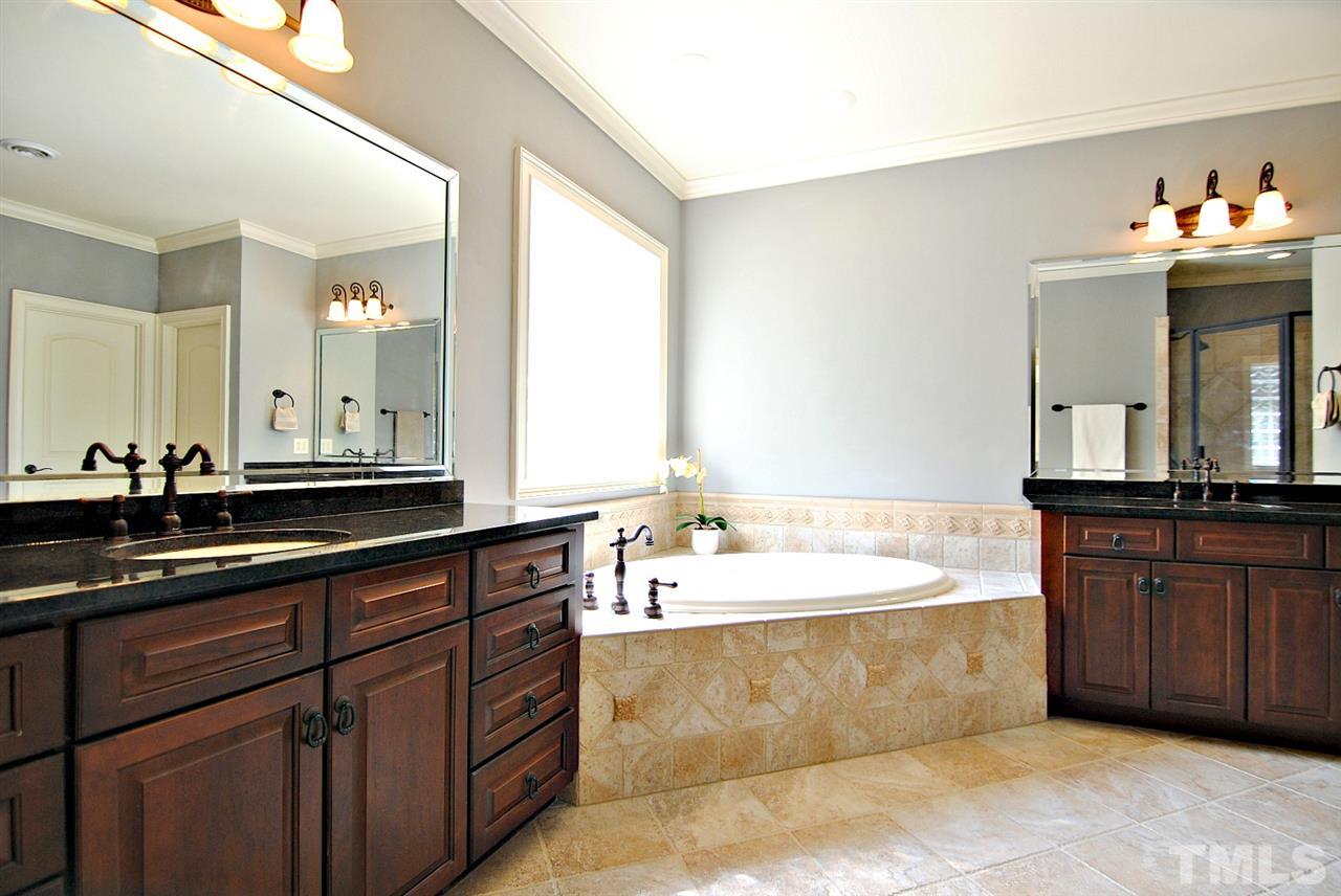 2913 Ryton Court Raleigh, NC 27613 - Photo 13 of 25