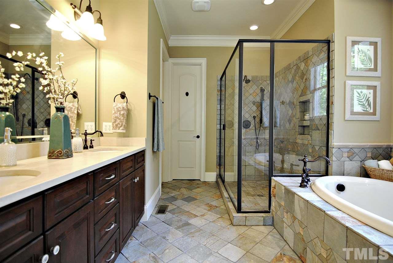 2913 Ryton Court Raleigh, NC 27613 - Photo 15 of 25