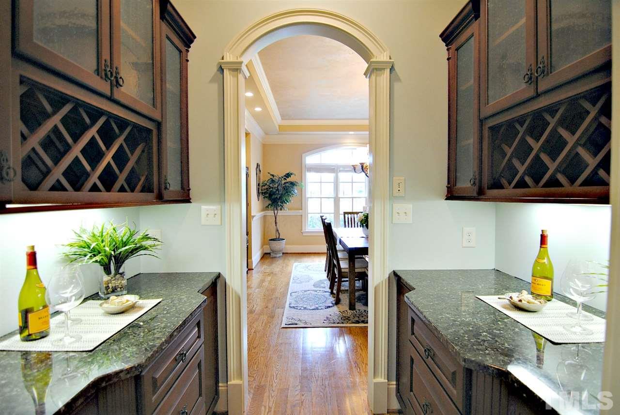 2913 Ryton Court Raleigh, NC 27613 - Photo 10 of 25