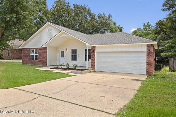 $1,895 | 8909 Mermaid Avenue, Ocean Springs, MS 39564