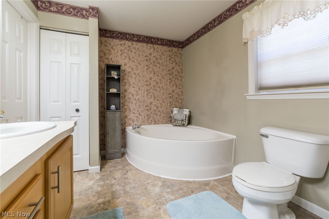2929 Limerick Road Clyde, OH 43410 - Photo 14 of 25