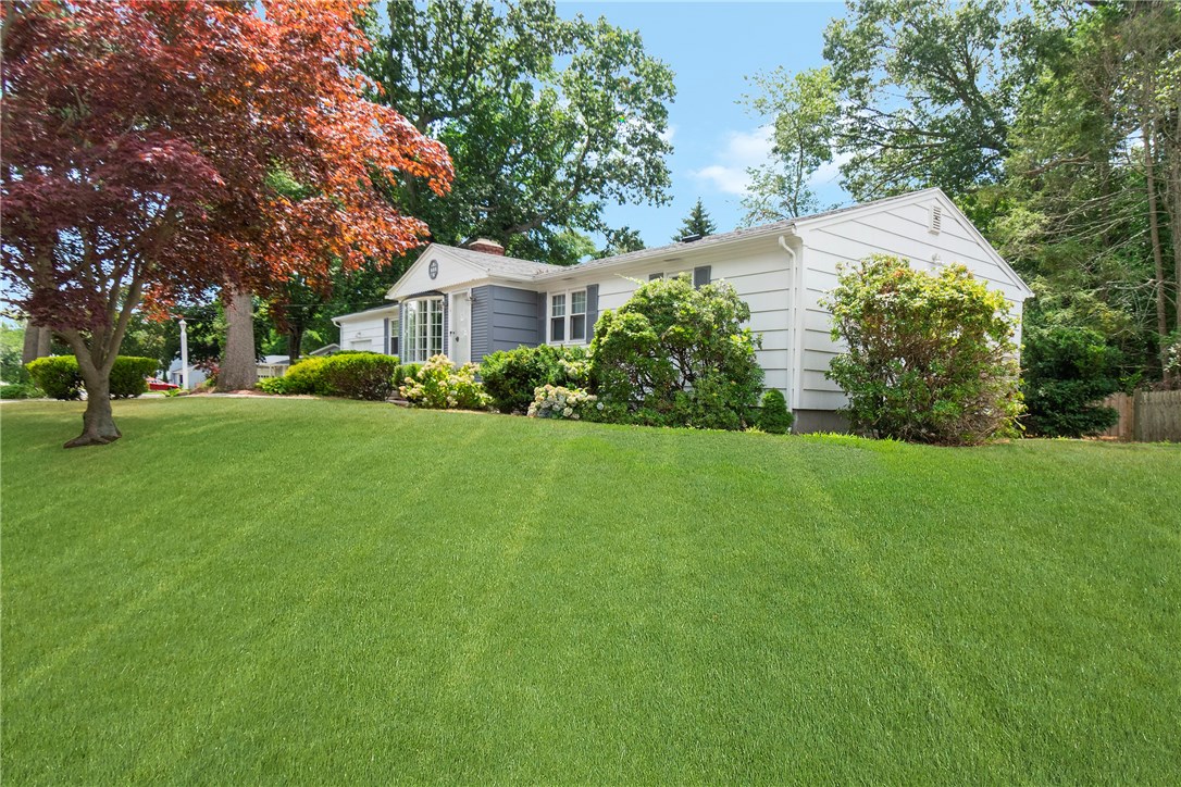 6 Waldo Road Warwick, RI 02889 - Photo 3 of 43 Gallery Image 3