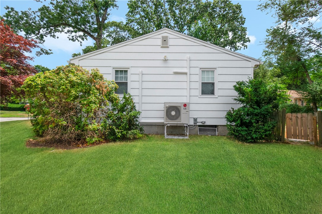 6 Waldo Road Warwick, RI 02889 - Photo 10 of 43 Gallery Image 10