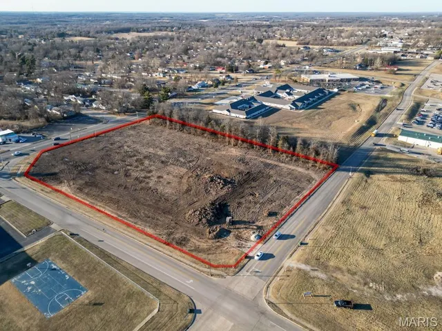 $799,900 | 750 Lynn Street, Lebanon, MO 65536