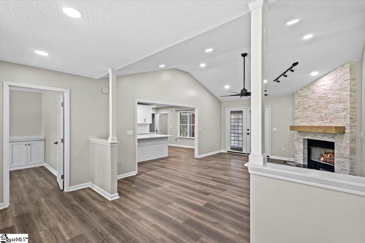 367 West Autumn Ridge Road Moore, SC 29369 - Photo 6 of 34 Gallery Image 6