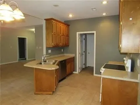 $500,000 | 884 Southwest County Road, Garden City, MO 64747