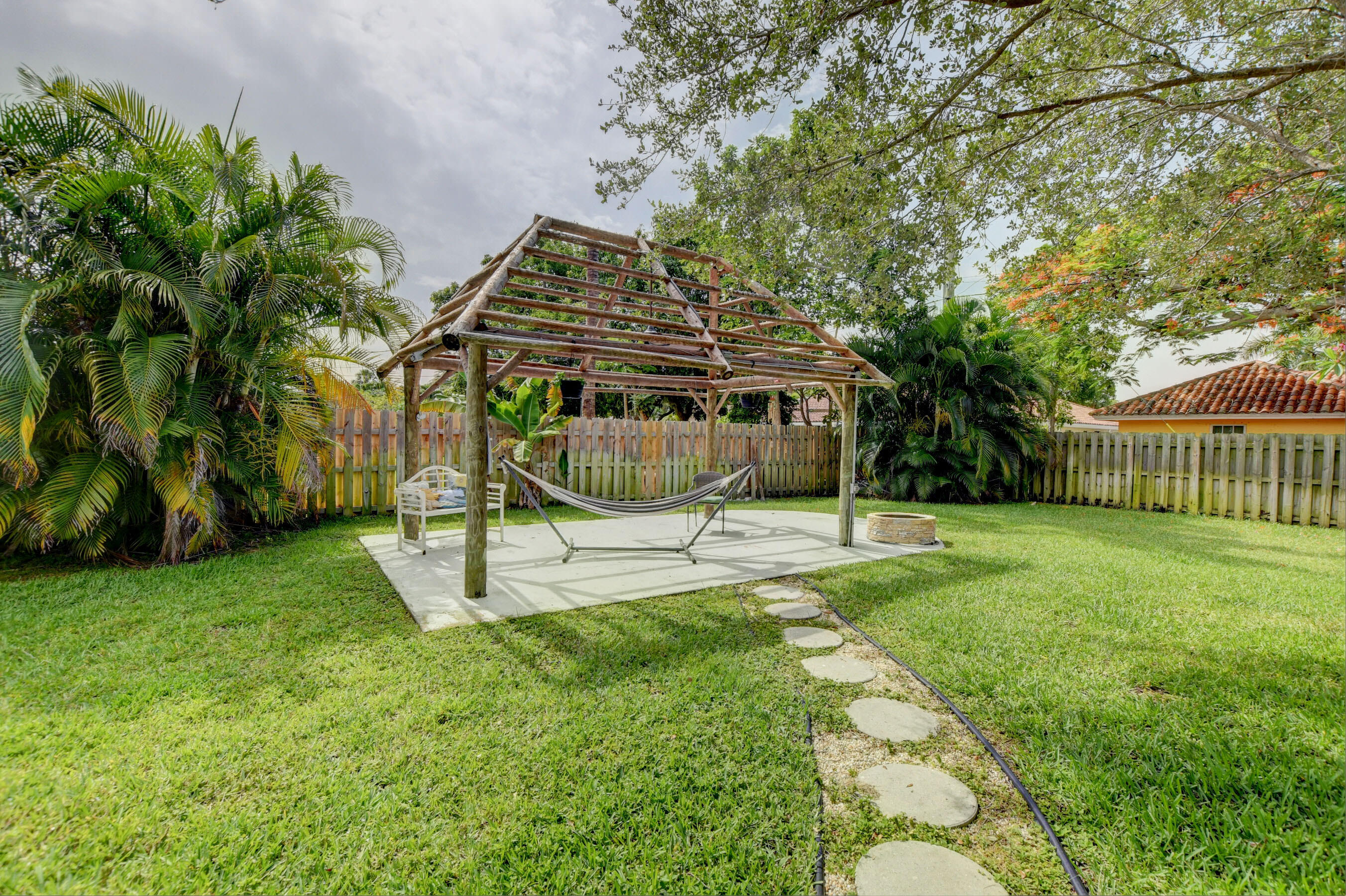 1640 Juana Road Boca Raton, FL 33486 - Photo 23 of 31 32_ebf_4977and4more