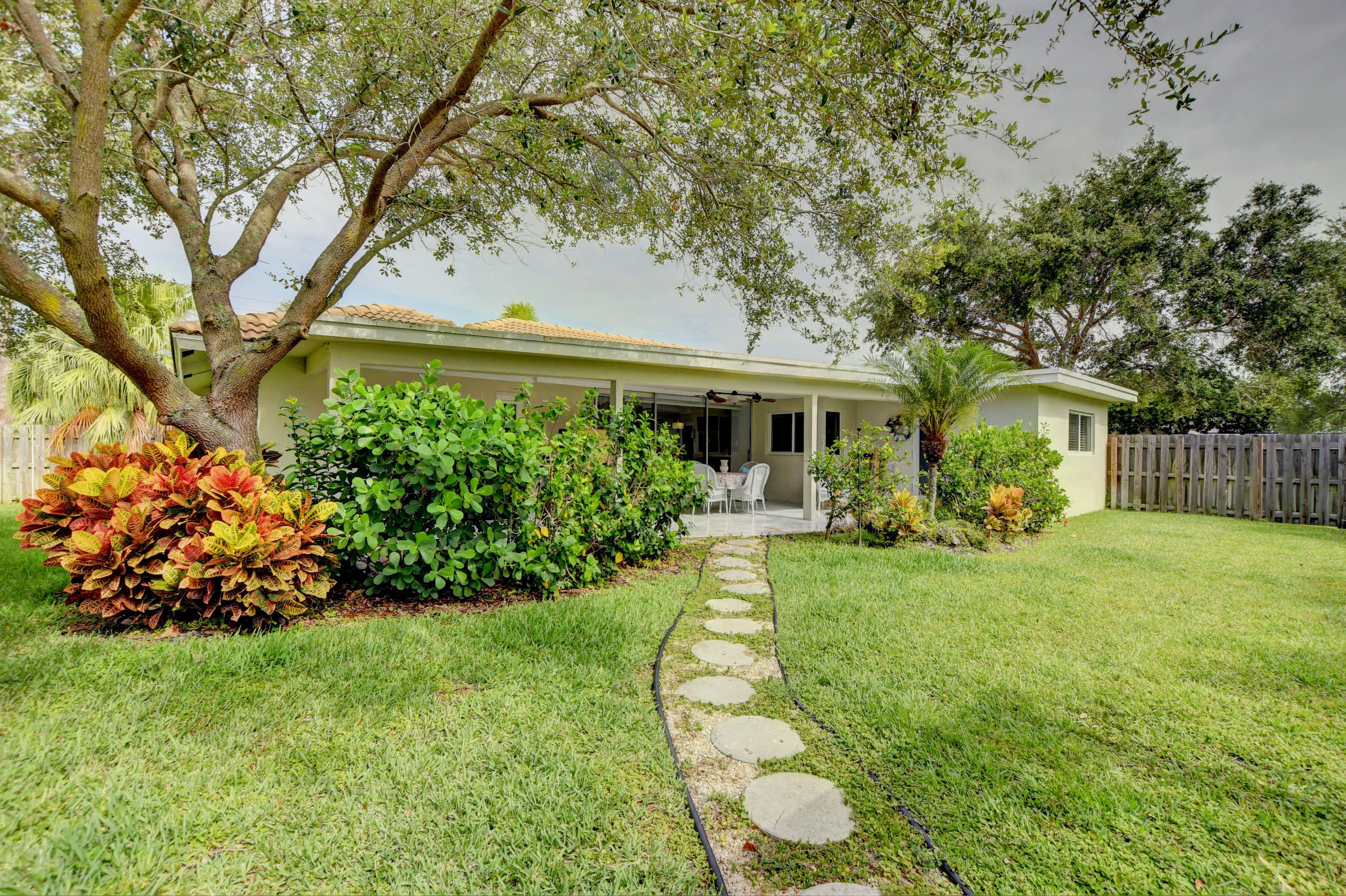 1640 Juana Road Boca Raton, FL 33486 - Photo 27 of 31 36_ebf_4997and4more