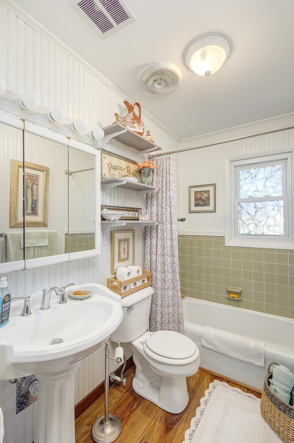 886 Breckenboro Road Davis, IL 61019 - Photo 27 of 37 a bathroom with a sink a toilet and shower