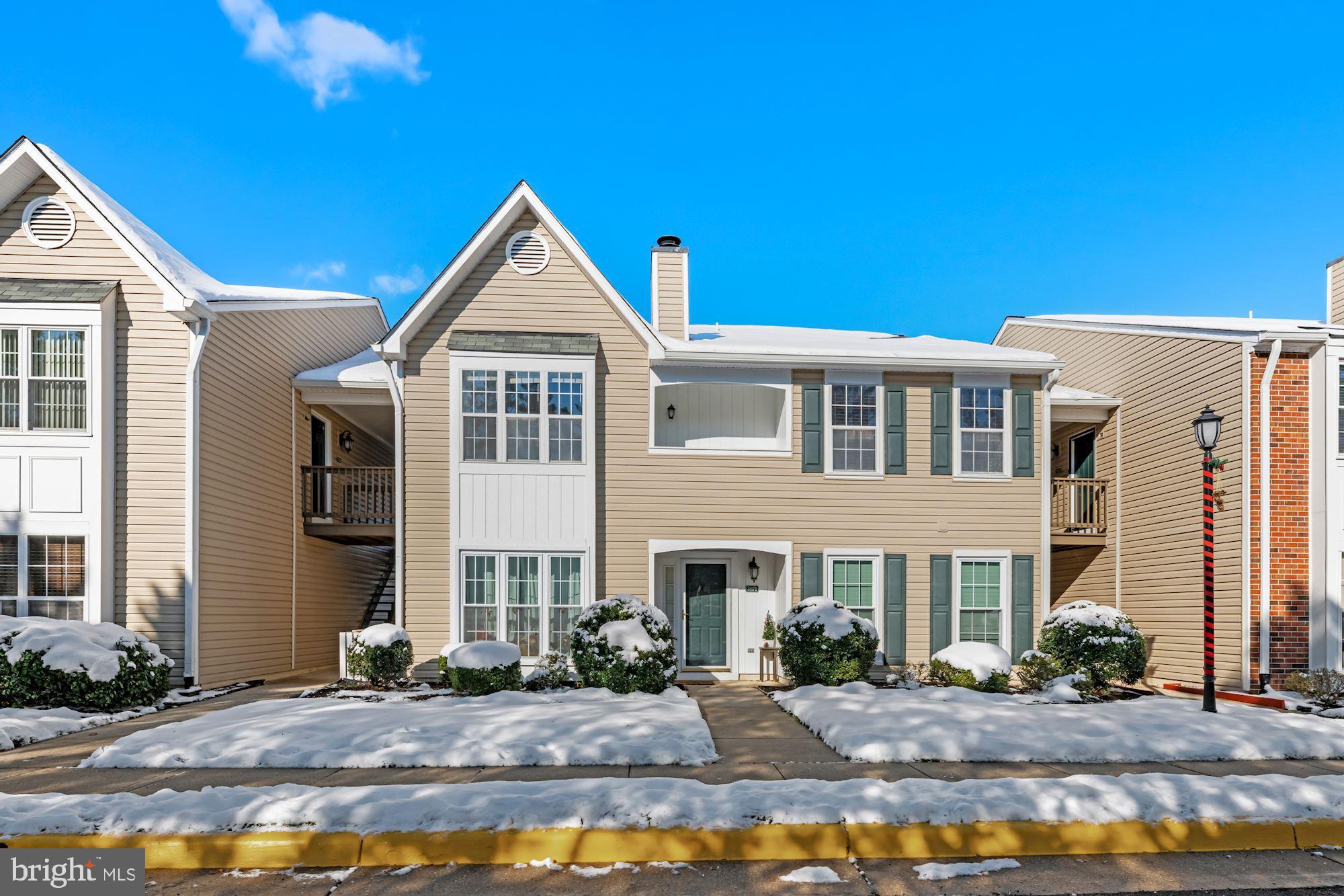 7817 D Harrowgate Circle, Unit 156 Springfield, VA 22152 - Photo 1 of 26