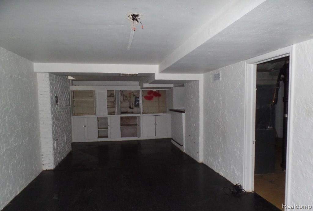 20233 Lichfield Road Detroit, MI 48221 - Photo 22 of 23