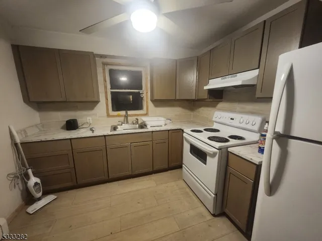 $1,900 | 20 Adams Street, Belvidere, NJ 07823