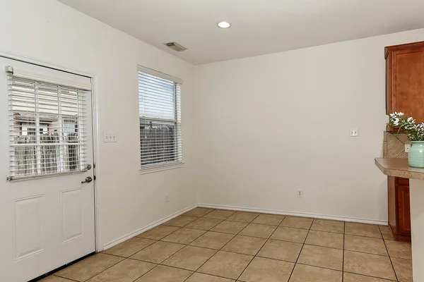 $1,950 | 51 Wickerdale Place, The Woodlands, TX 77382