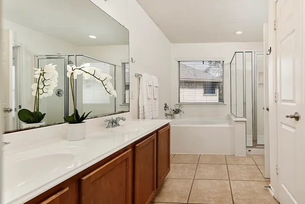 $1,950 | 51 Wickerdale Place, The Woodlands, TX 77382
