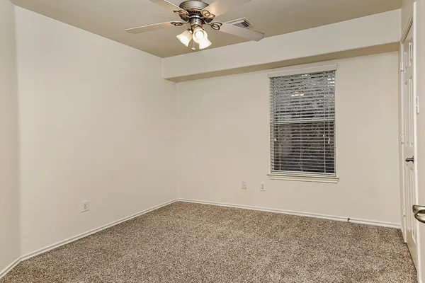$1,950 | 51 Wickerdale Place, The Woodlands, TX 77382