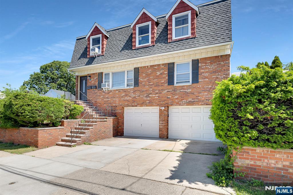 31 Marginal Road Rutherford, NJ 07070 - Photo 3 of 44