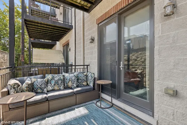 $4,000 | 4351 South Lake Park Avenue, Unit 1S, Chicago, IL 60653