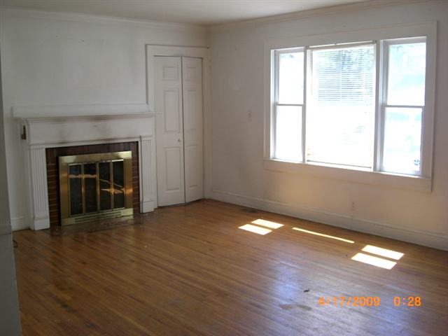 26 West Lee Road Taylors, SC 29687 - Photo 5 of 13 Gallery Image 5