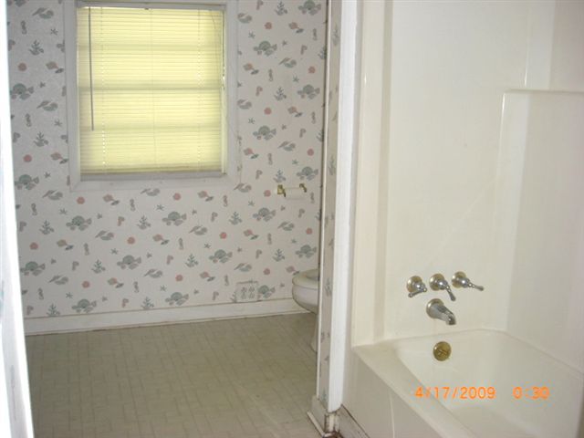 26 West Lee Road Taylors, SC 29687 - Photo 8 of 13 Gallery Image 8