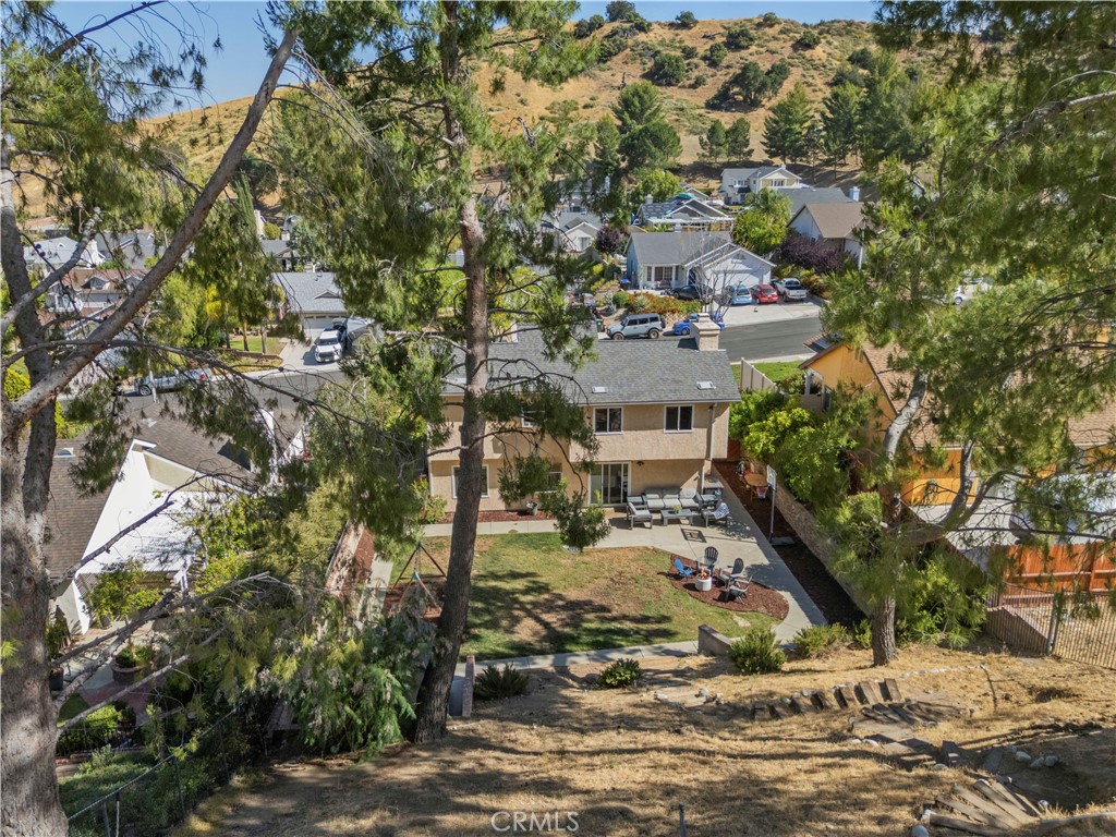 28235 Royal Road Castaic, CA 91384 - Photo 34 of 37