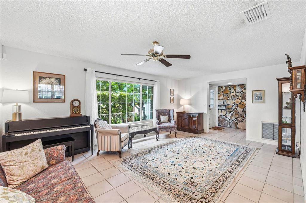 10744 97th Street Largo, FL 33773 - Photo 8 of 67