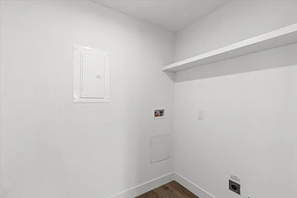 $319,000 | 2128 Barrington Lane, Modesto, CA 95350