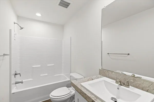 $319,000 | 2128 Barrington Lane, Modesto, CA 95350