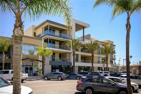 $1,998,000 | 414 Main Street, Unit 330, Huntington Beach, CA 92648