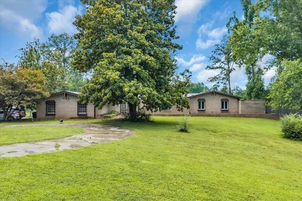 $650,000 | 6126 Manchester Highway, Morrison, TN 37357
