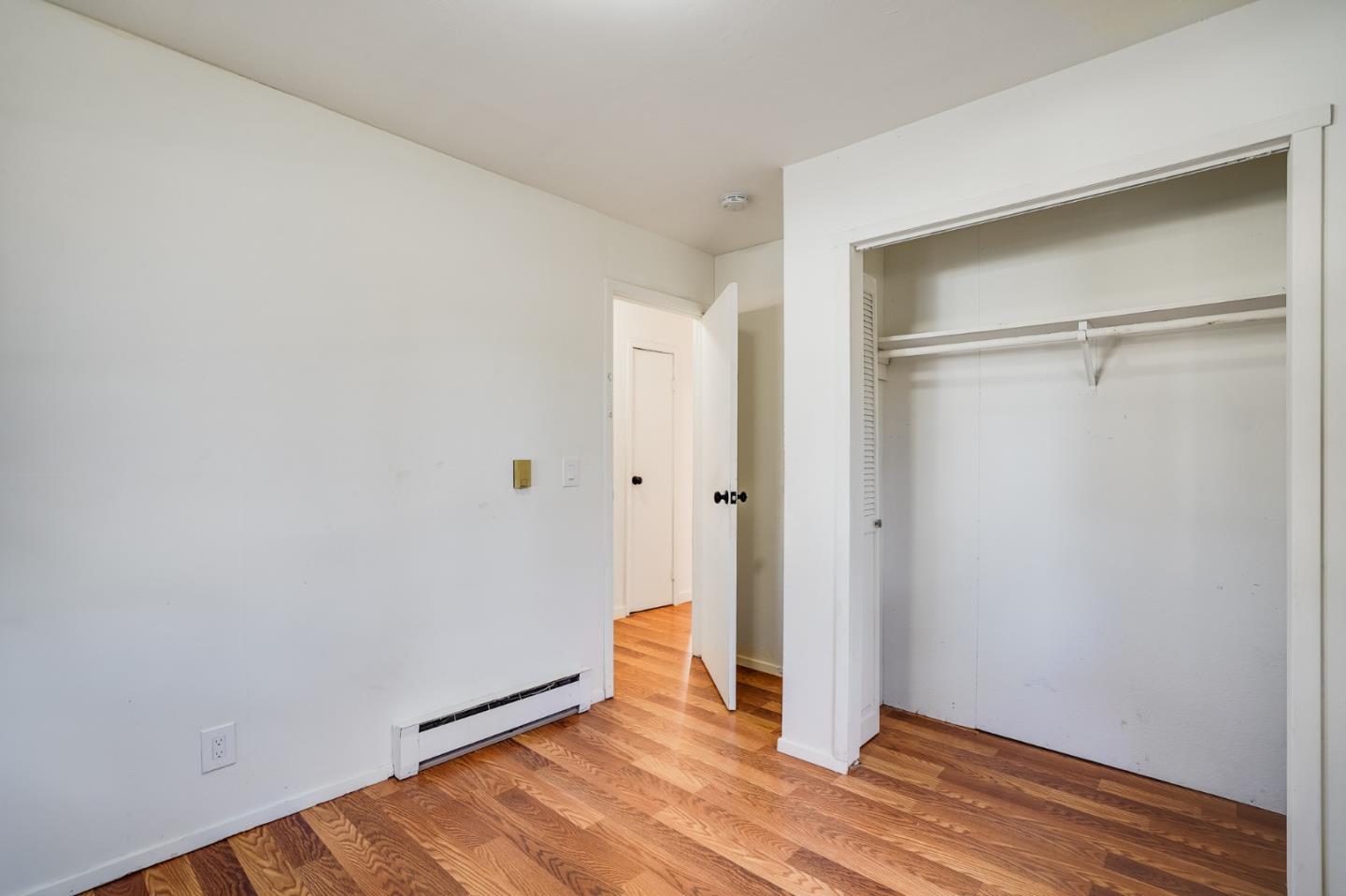 1218 Middlefield Road Palo Alto, CA 94301 - Photo 11 of 31 a view of an empty room