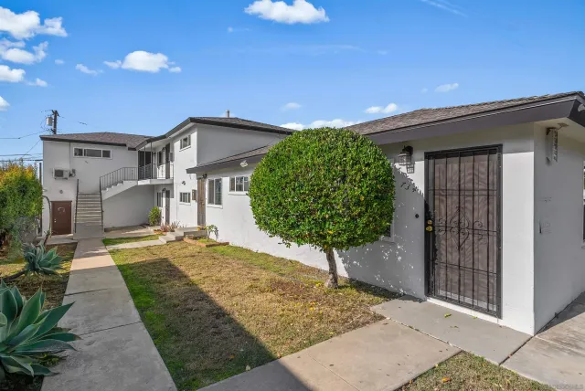 $1,895 | 734 South 46th Street, San Diego, CA 92113