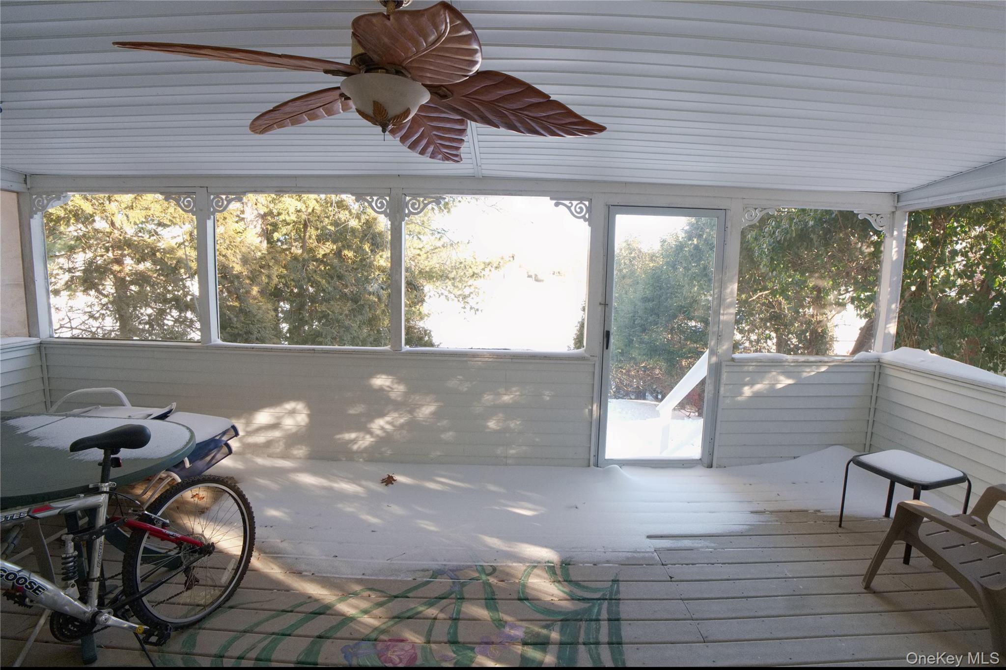 215 Lakeside Trail Ridge, NY 11961 - Photo 13 of 19 Enclosed screened in porch