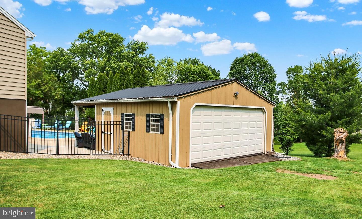 147 Spring Road Dillsburg, PA 17019 - Photo 4 of 34 Gallery Image 4