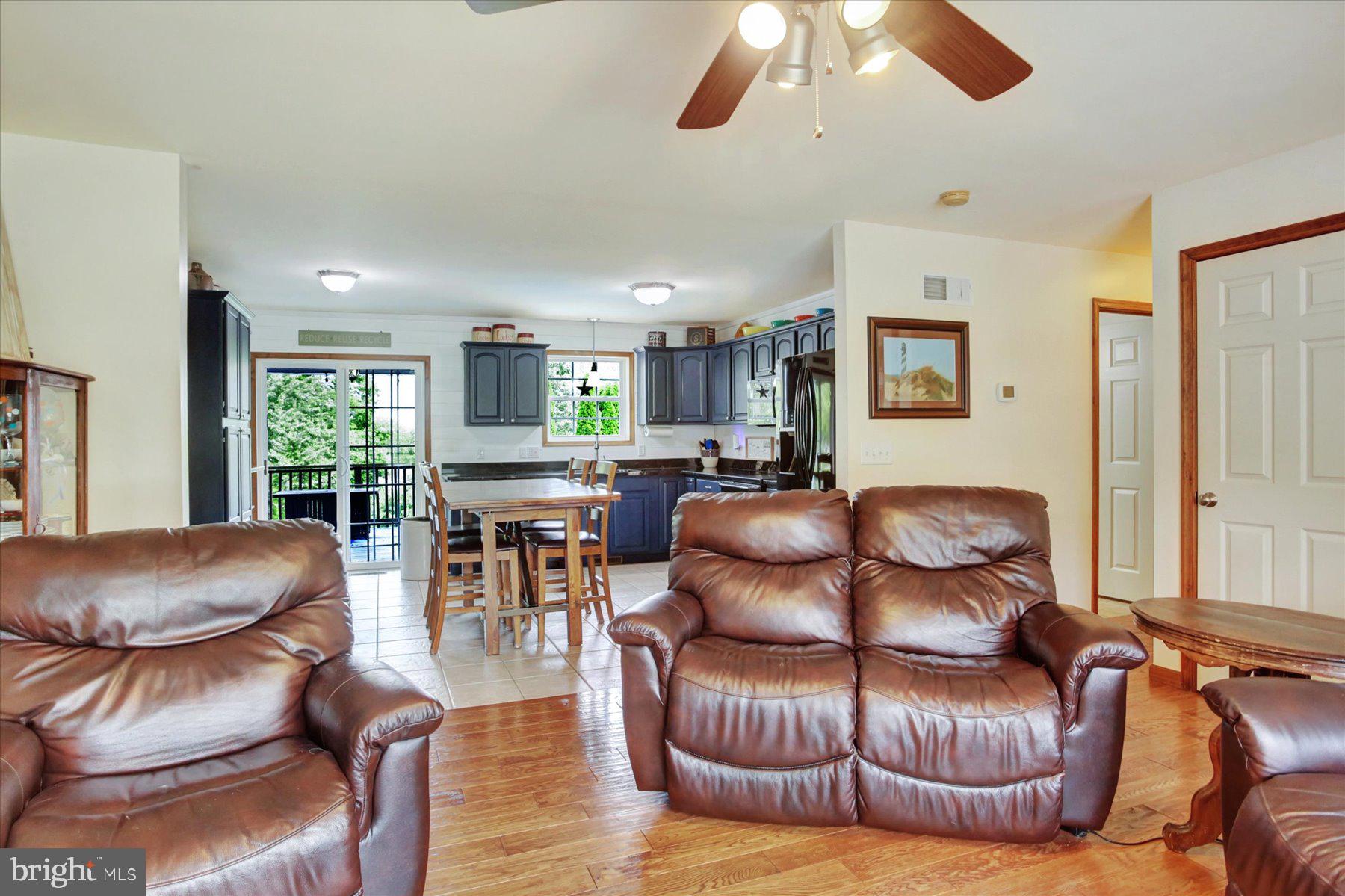 147 Spring Road Dillsburg, PA 17019 - Photo 8 of 34 Gallery Image 8