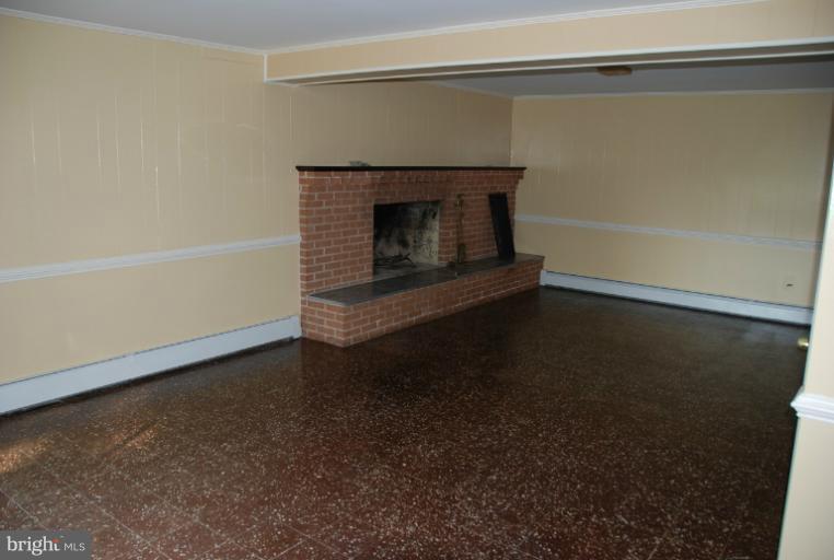 8033 Devlin Road Bristow, VA 20136 - Photo 11 of 18 REC. ROOM