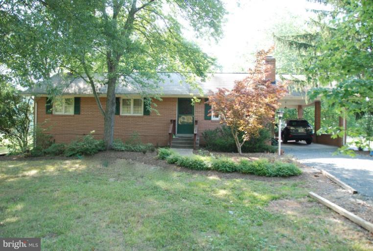 8033 Devlin Road Bristow, VA 20136 - Photo 18 of 18 Exterior (Front)