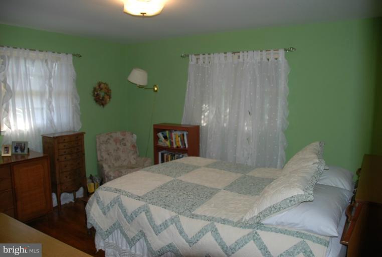 8033 Devlin Road Bristow, VA 20136 - Photo 4 of 18 Bedroom (Master)
