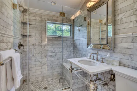 55 Shrubland Road, Southampton, NY 11968