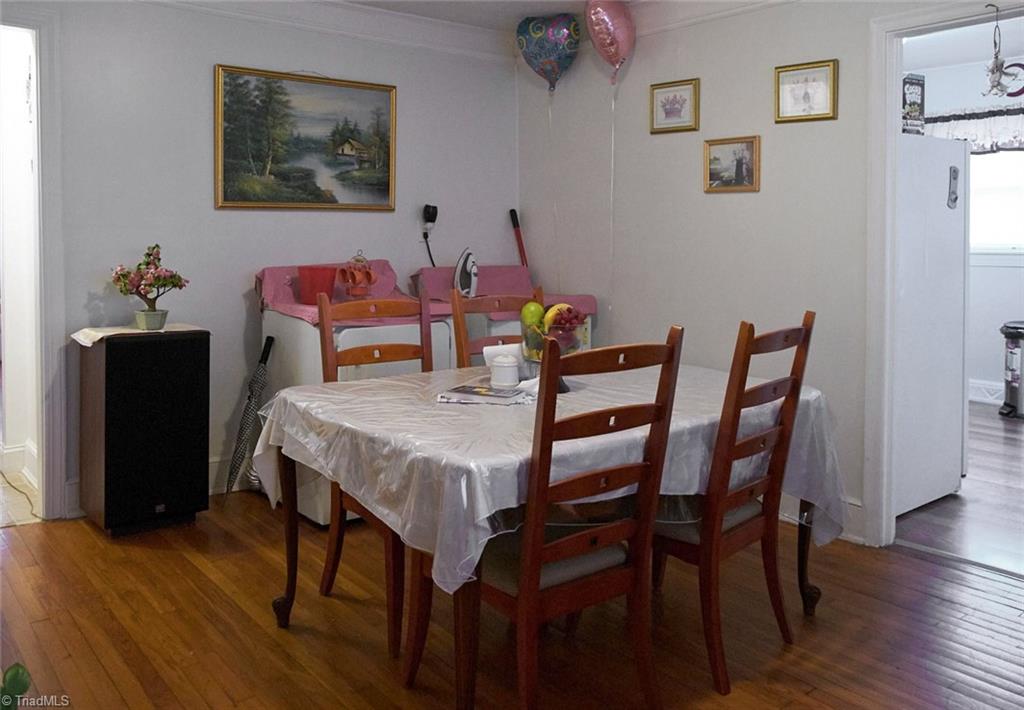 408 Hickory Chapel Road High Point, NC 27260 - Photo 6 of 23 Spacious dining room with hardwood floors!