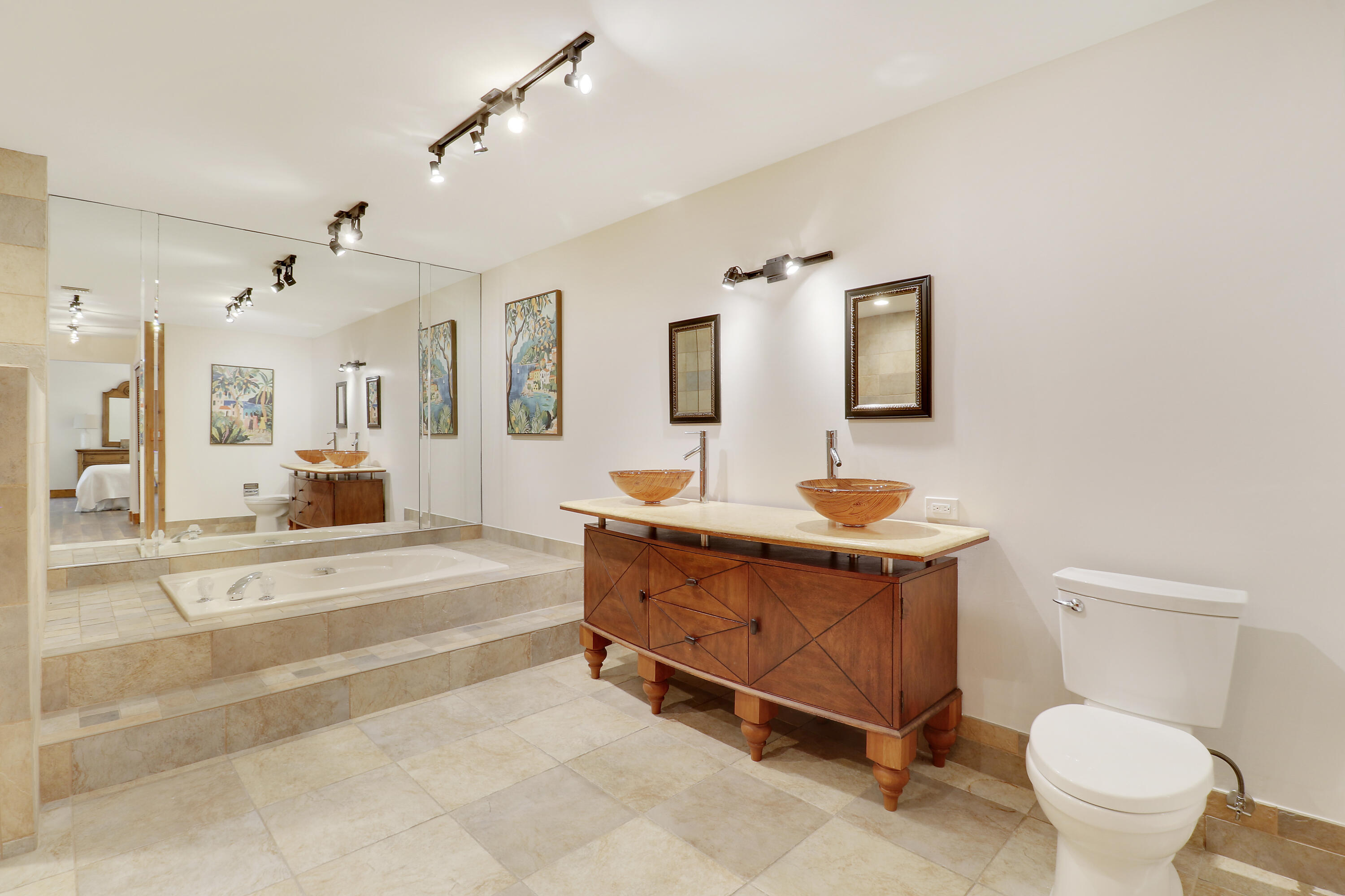 109 Seashore Drive Jupiter, FL 33477 - Photo 19 of 46 Renovated Master Bath