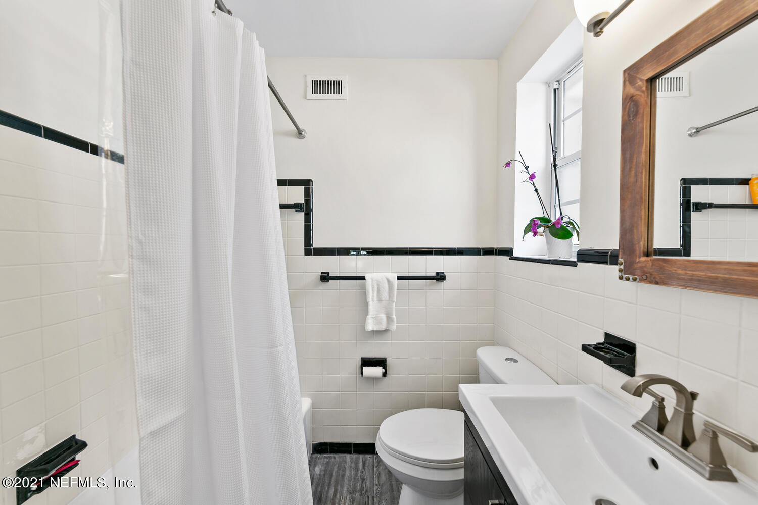 1272 Norwich Road Jacksonville, FL 32207 - Photo 17 of 40 Bathroom