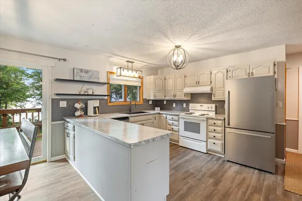 $425,000 | 15542 County Road 540, Nashwauk, MN 55769