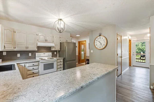 $425,000 | 15542 County Road 540, Nashwauk, MN 55769