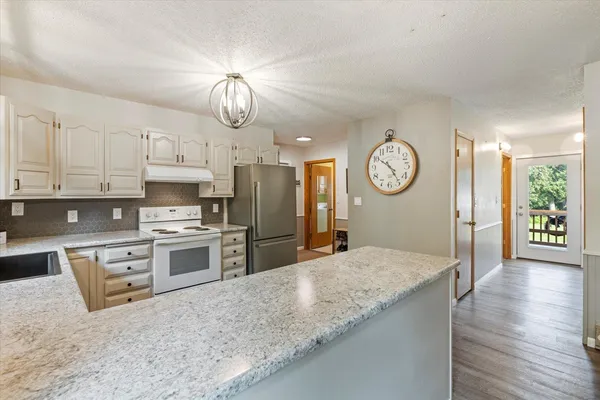 $425,000 | 15542 County Road 540, Nashwauk, MN 55769