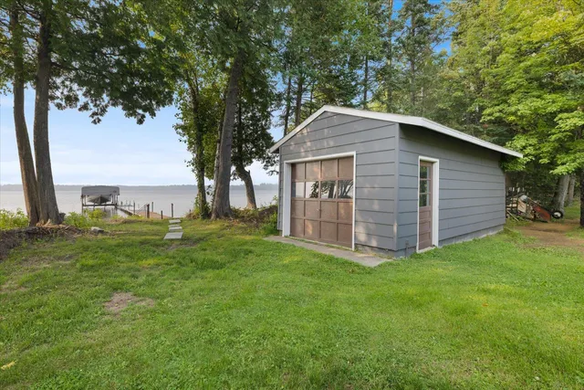 $425,000 | 15542 County Road 540, Nashwauk, MN 55769